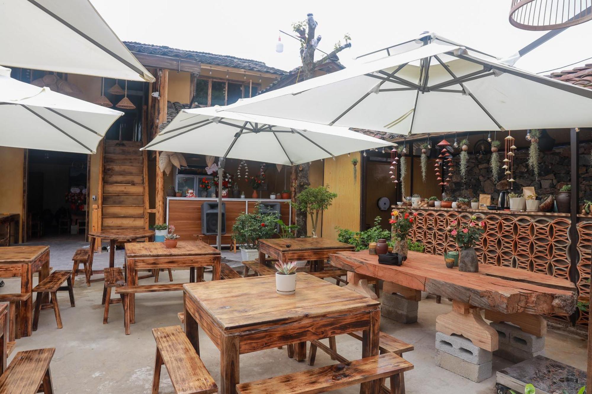 Khoi Homestay And Restaurant Loung Co Exterior foto